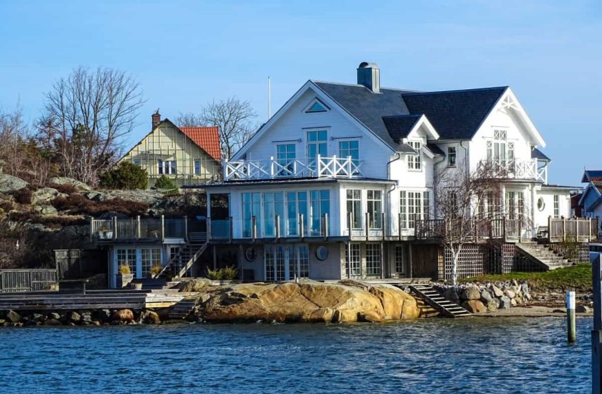 The 16 Biggest Spring Or Winter 2022 Trends